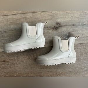 Bearpaw toddler boots sz 9